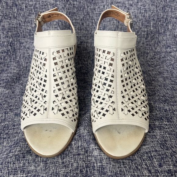 Franco Sarto white leather woven sandals. Size 8 - Picture 1 of 4
